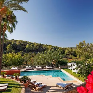 https://can-lluc-sant-rafael-de-sa-creu-07816.balearic-islands.net